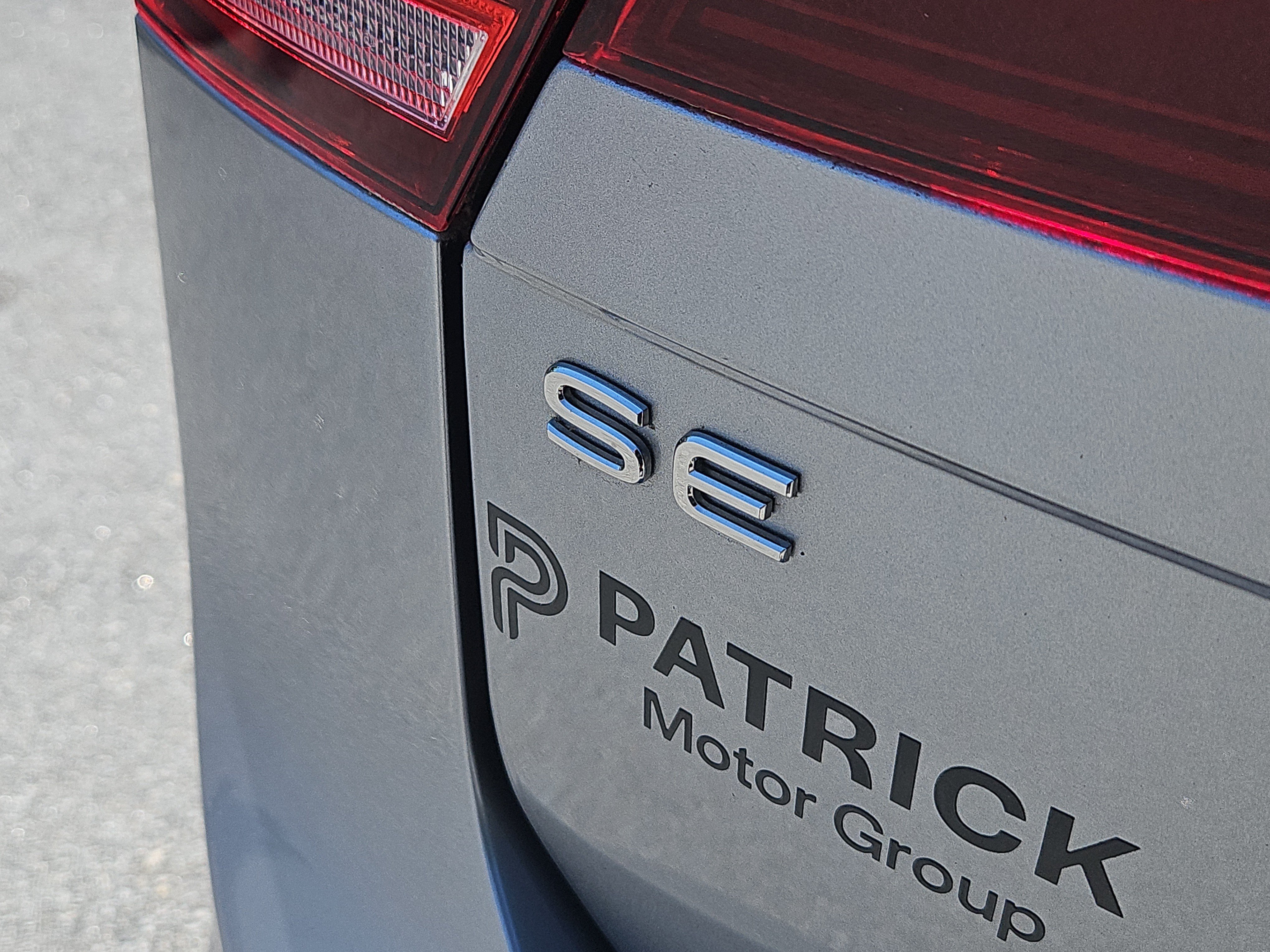 Certified 2024 Volkswagen Tiguan SE R-Line AWD/4WD image 10
