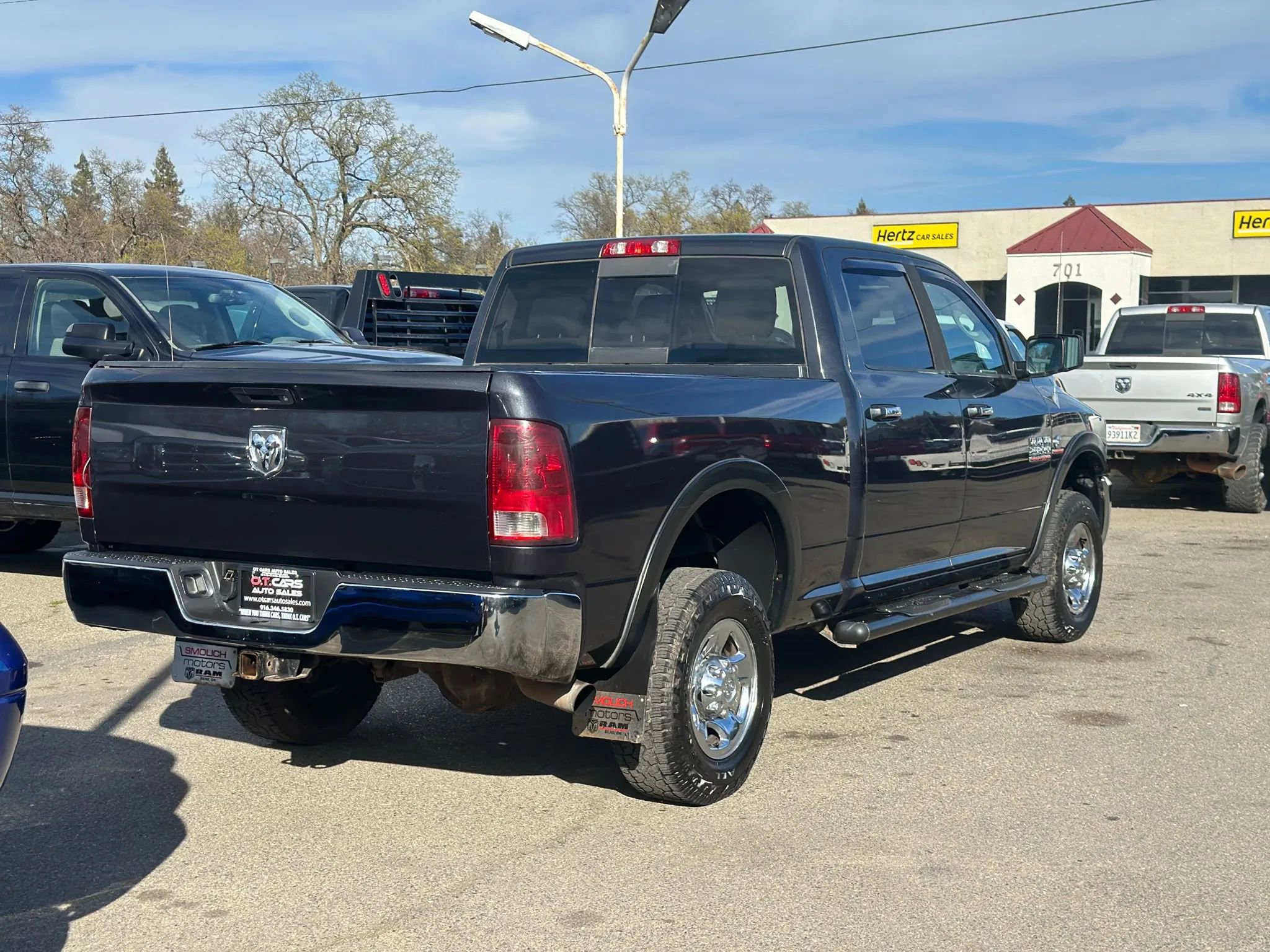 Used 2013 RAM 2500 SLT w/ Cold Weather Group AWD/4WD image 3