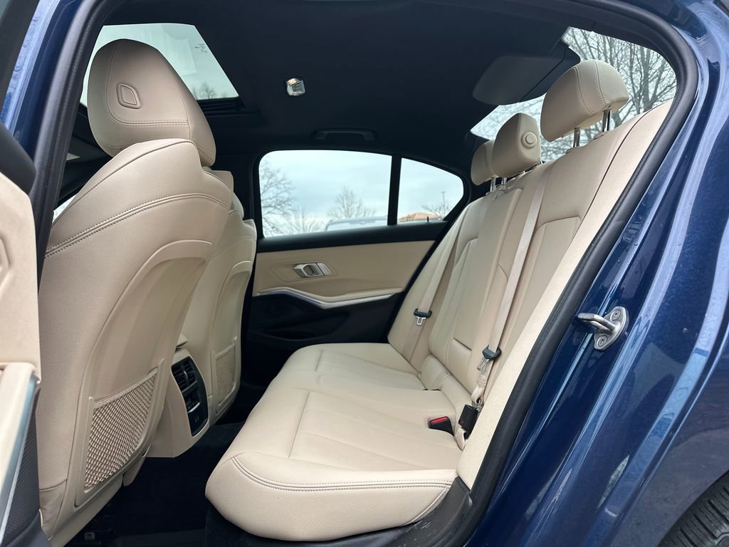Used 2021 BMW 330i xDrive 330i xDrive w/ Premium Package image 13