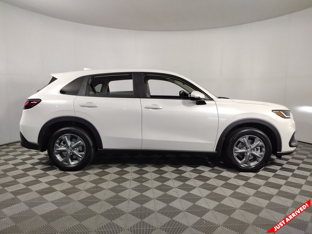 New 2027 Honda HR-V LX image 8