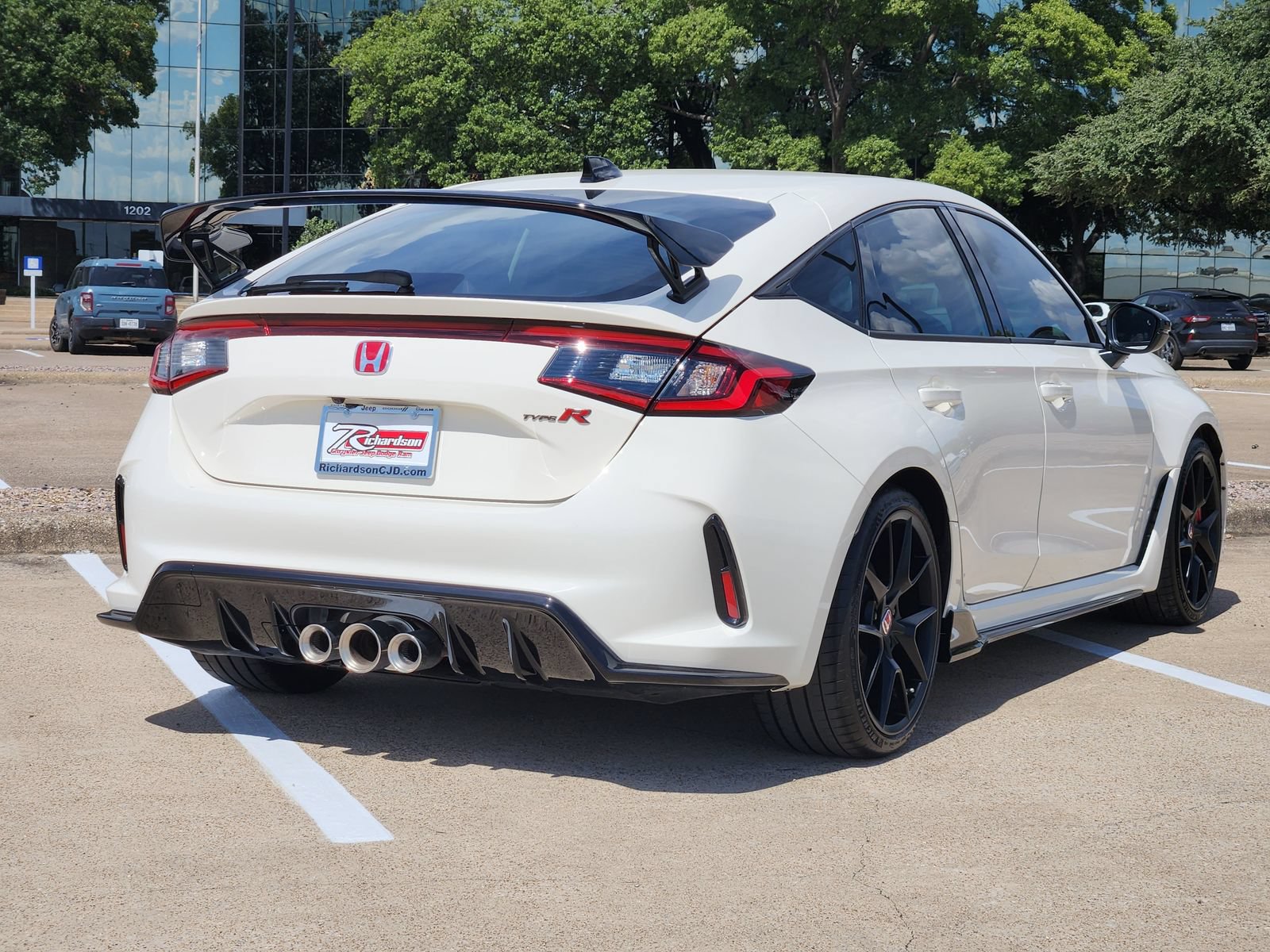 Used 2025 Honda Civic Type R image 6