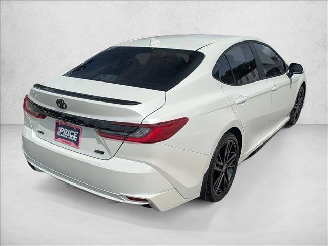 Used 2025 Toyota Camry XSE FWD image 5