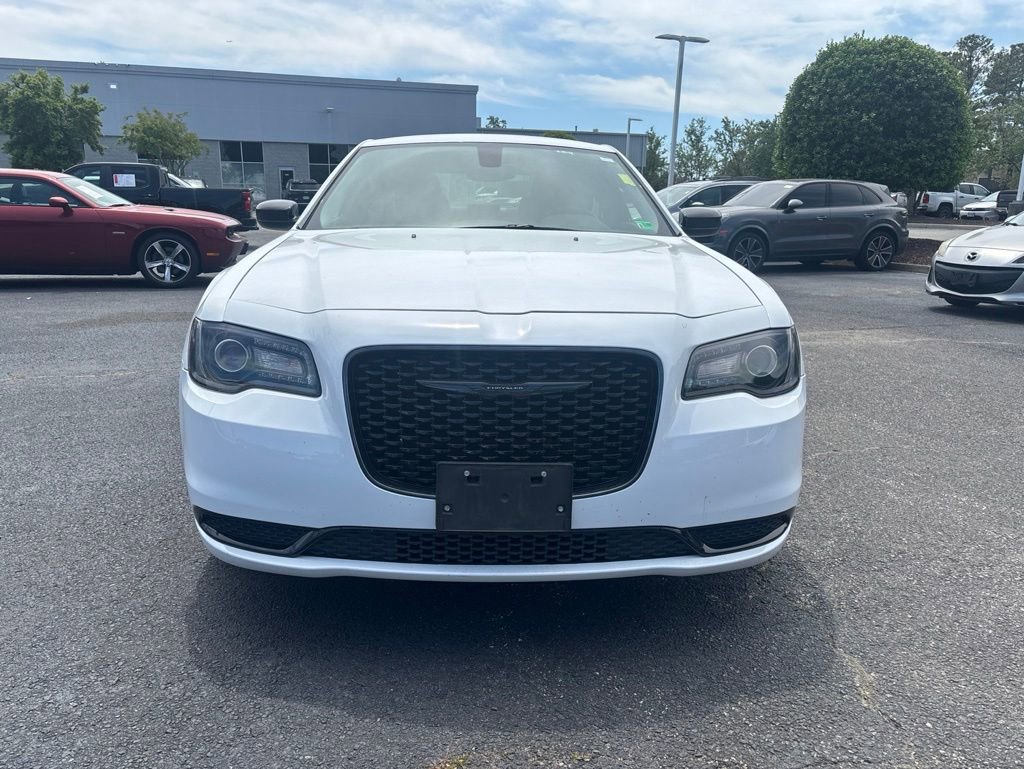 Used 2023 Chrysler 300 Touring w/ Sport Appearance Package RWD image 2
