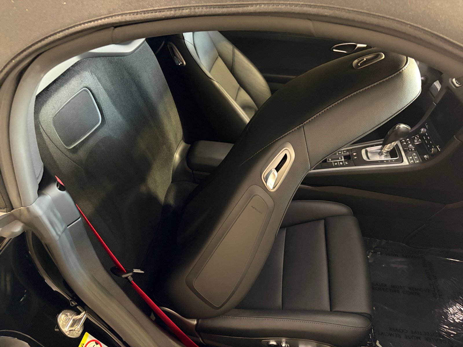 Certified 2025 Porsche 718 Boxster S RWD image 28