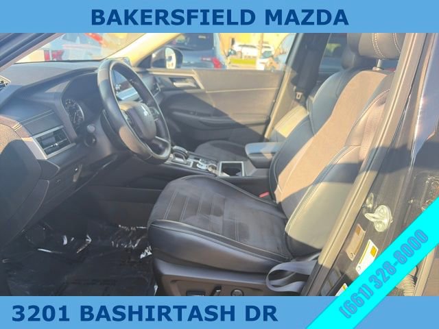 Used 2024 Mitsubishi Outlander SE image 9