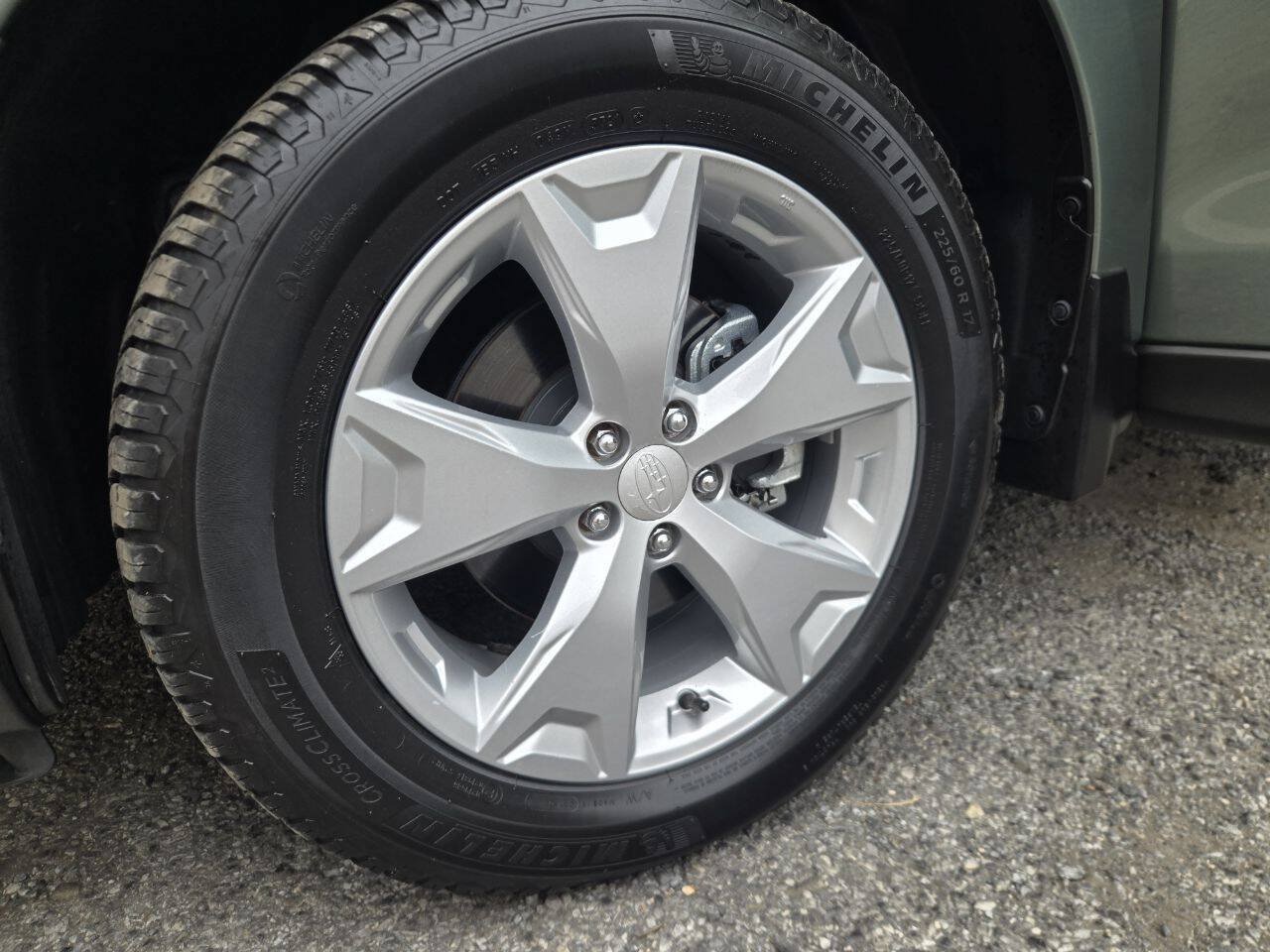 Used 2015 Subaru Forester 2.5i w/ Alloy Wheel Package AWD/4WD image 13