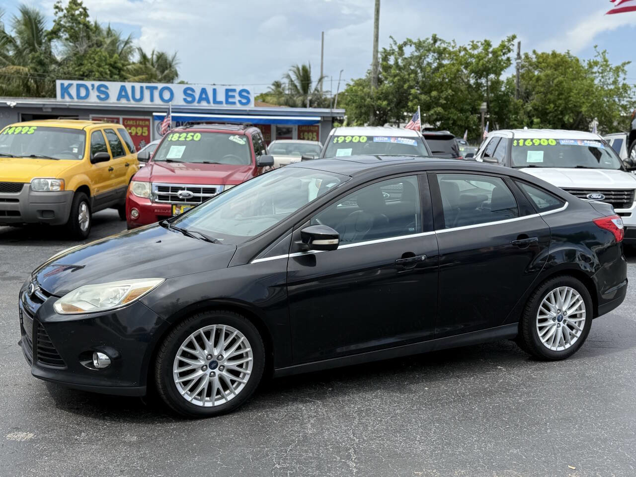 Used 2012 Ford Focus SEL image 2