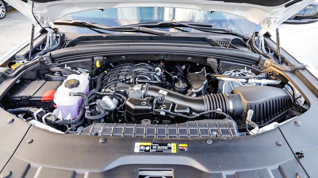 New 2025 Jeep Grand Cherokee Altitude image 28