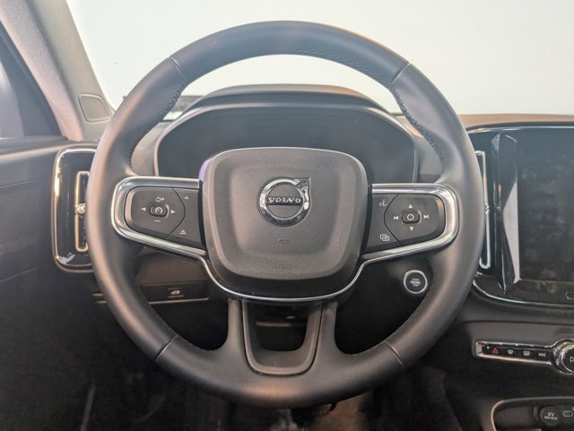 Used 2026 Volvo XC40 B5 Core w/ Climate Package image 17