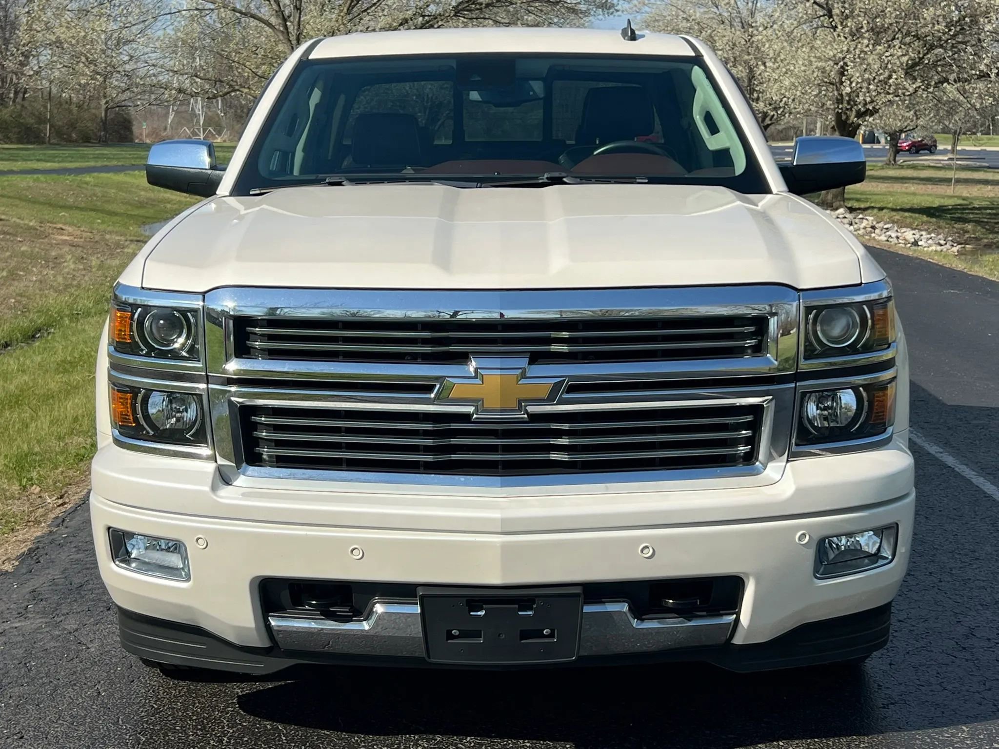 Used 2014 Chevrolet Silverado 1500 High Country w/ High Country Premium Package image 2