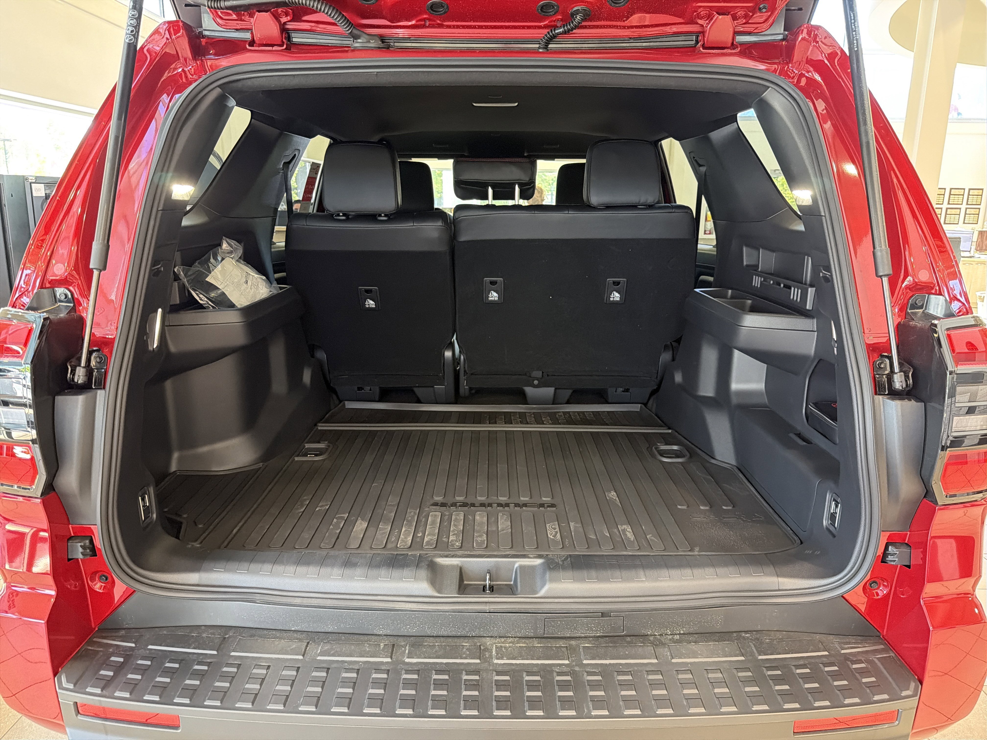 New 2026 Toyota 4Runner SR5 AWD/4WD image 17