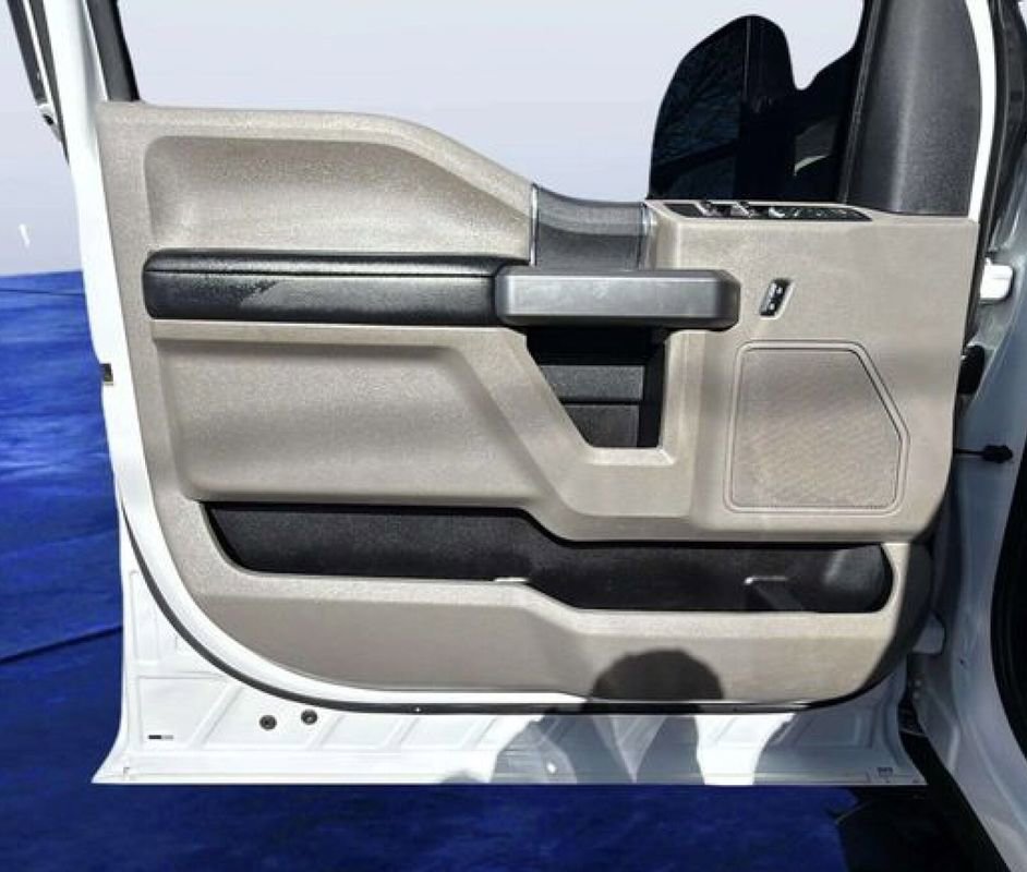 Used 2022 Ford F350 XLT w/ FX4 Off-Road Package image 16