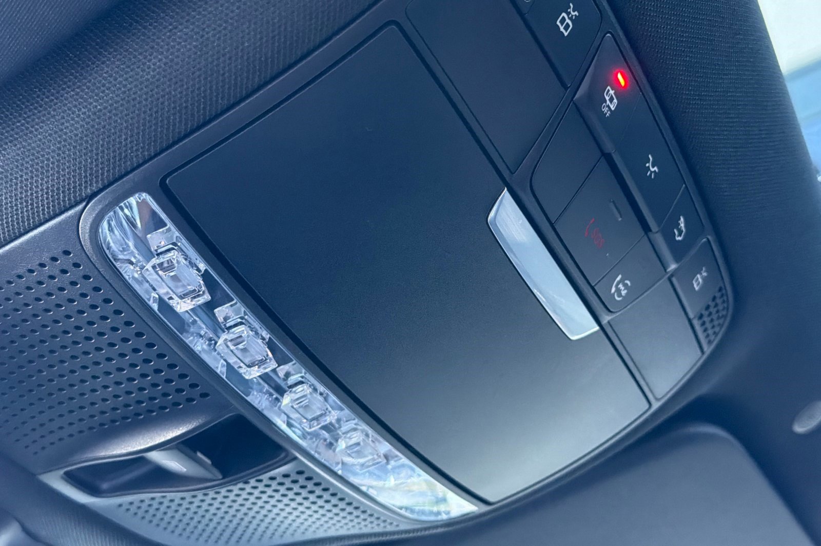 Used 2021 Mercedes-Benz GLC 300 300 image 23