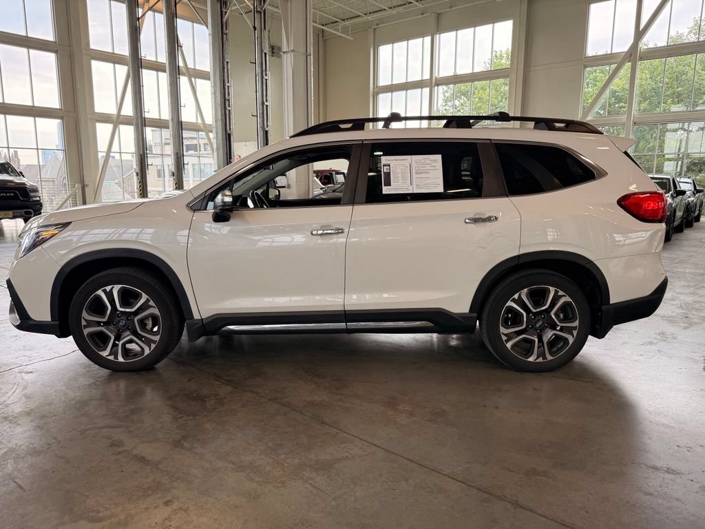 Used 2023 Subaru Ascent Touring AWD/4WD image 5