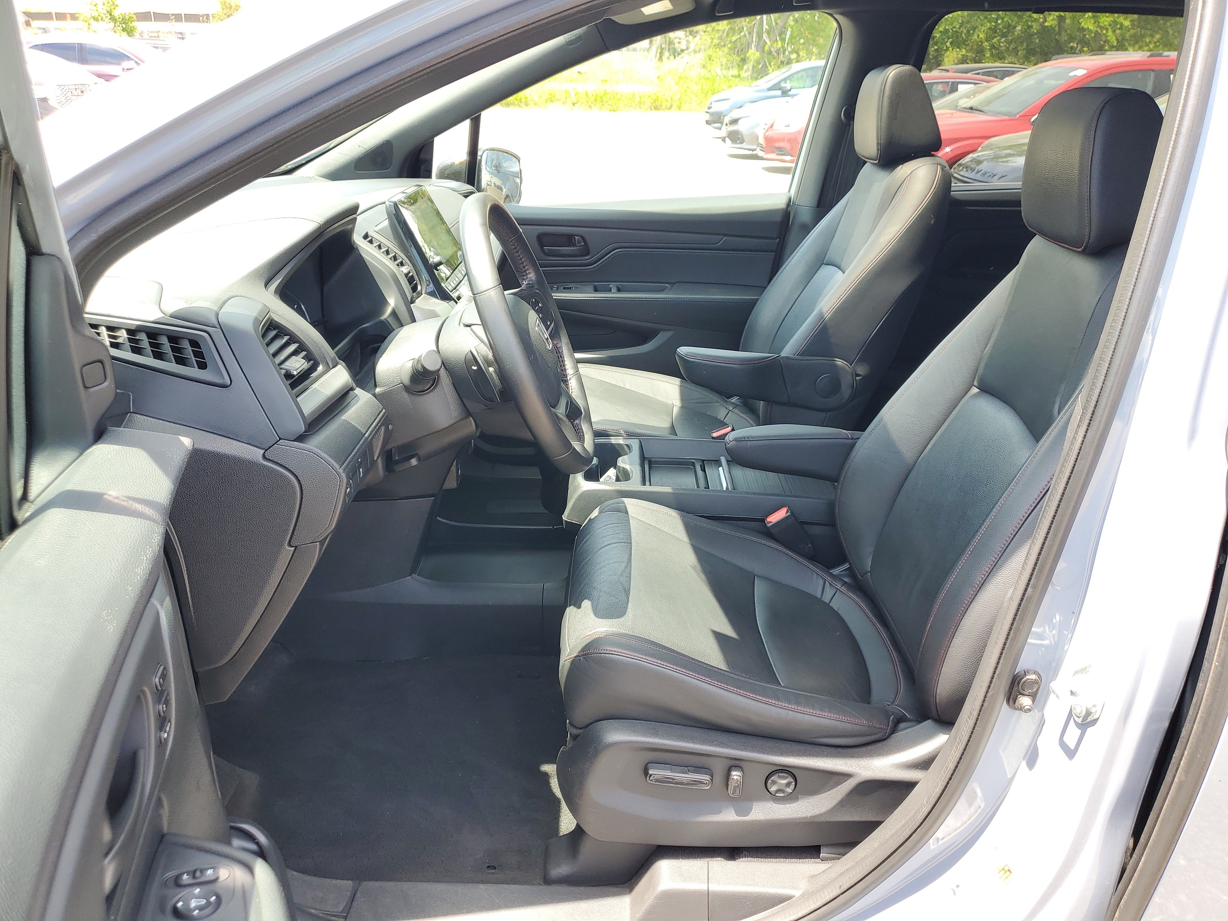 Certified 2023 Honda Odyssey Sport image 11