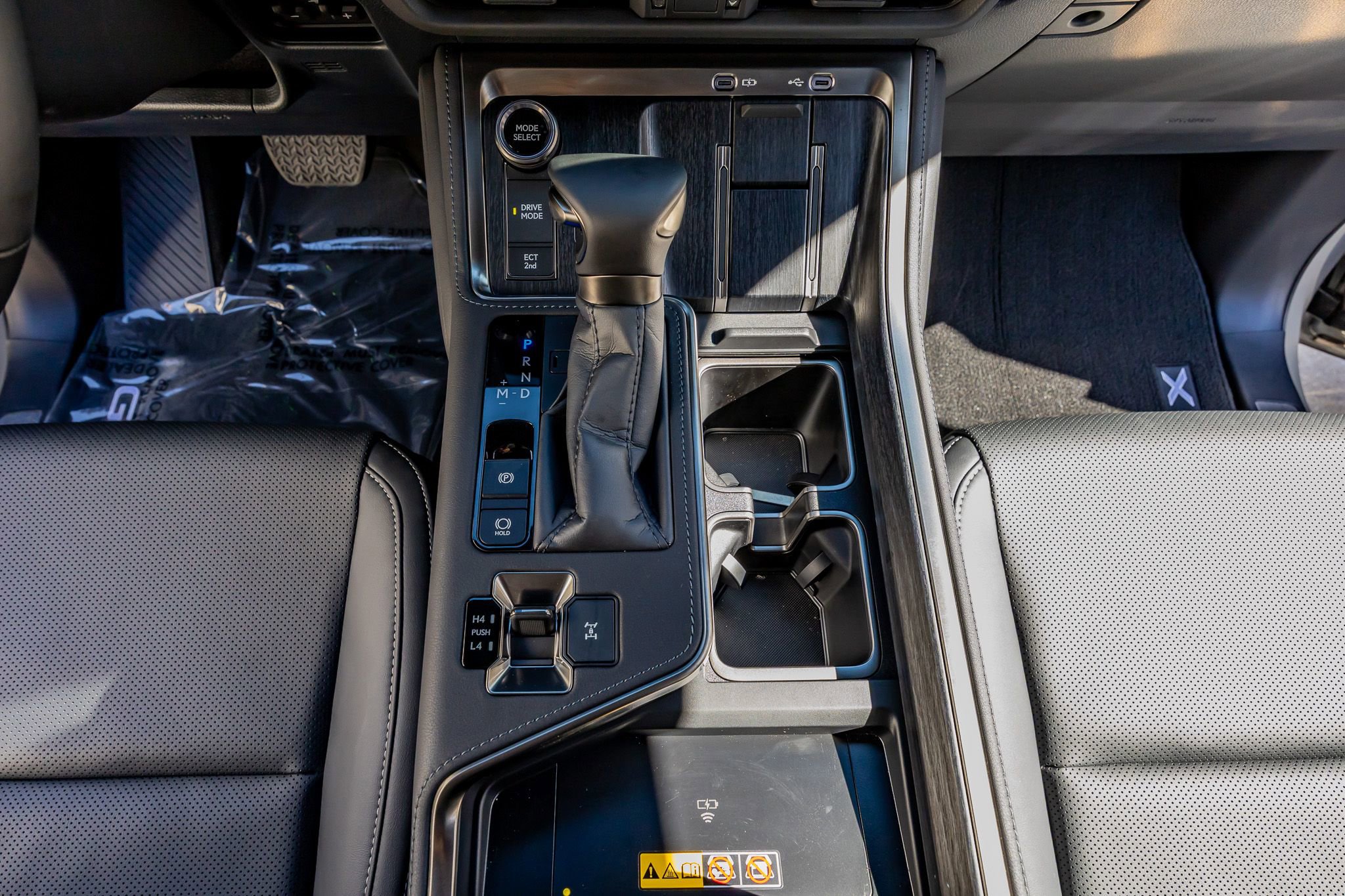 Used 2026 Lexus GX 550 w/ Accessory Package (2T) image 29