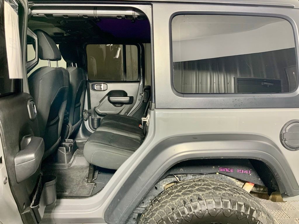 Used 2022 Jeep Wrangler Unlimited Sport image 24