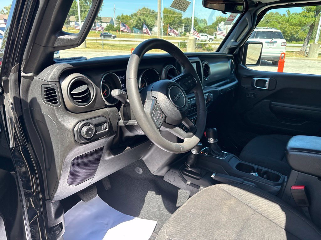 Used 2023 Jeep Wrangler Unlimited Sport AWD/4WD image 34