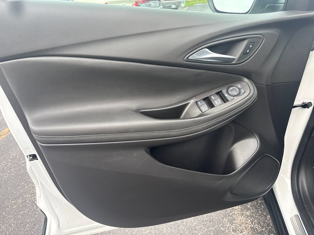Certified 2023 Buick Encore GX Preferred w/ Cold Weather Comfort Package FWD image 13