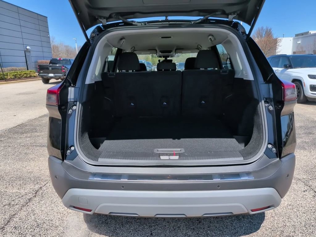 Used 2023 Nissan Rogue SV image 12