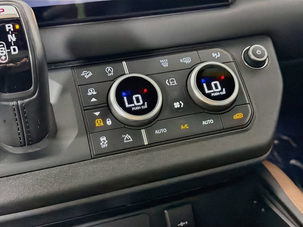 Certified 2023 Land Rover Defender 110 X AWD/4WD image 16