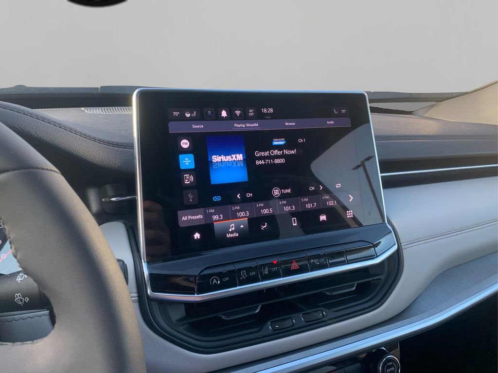 Used 2026 Jeep Compass Limited image 19