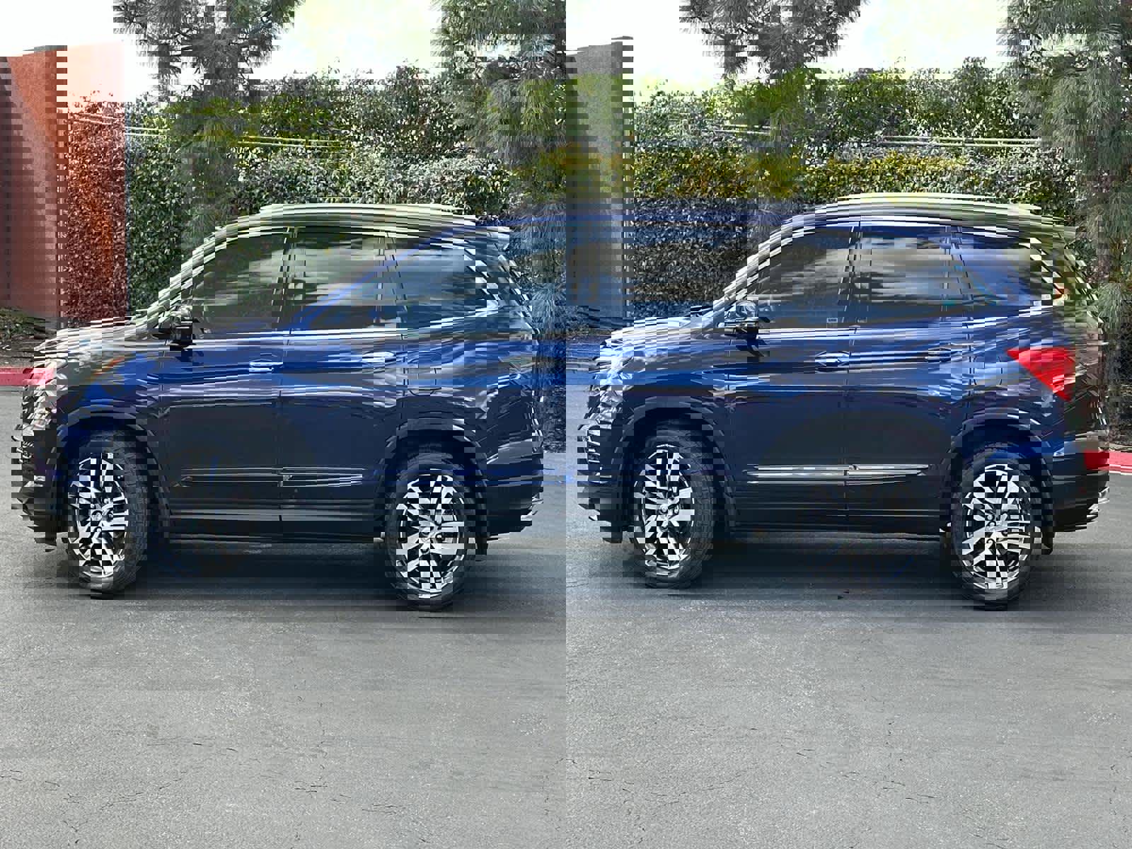 Used 2016 Honda Pilot Touring image 3