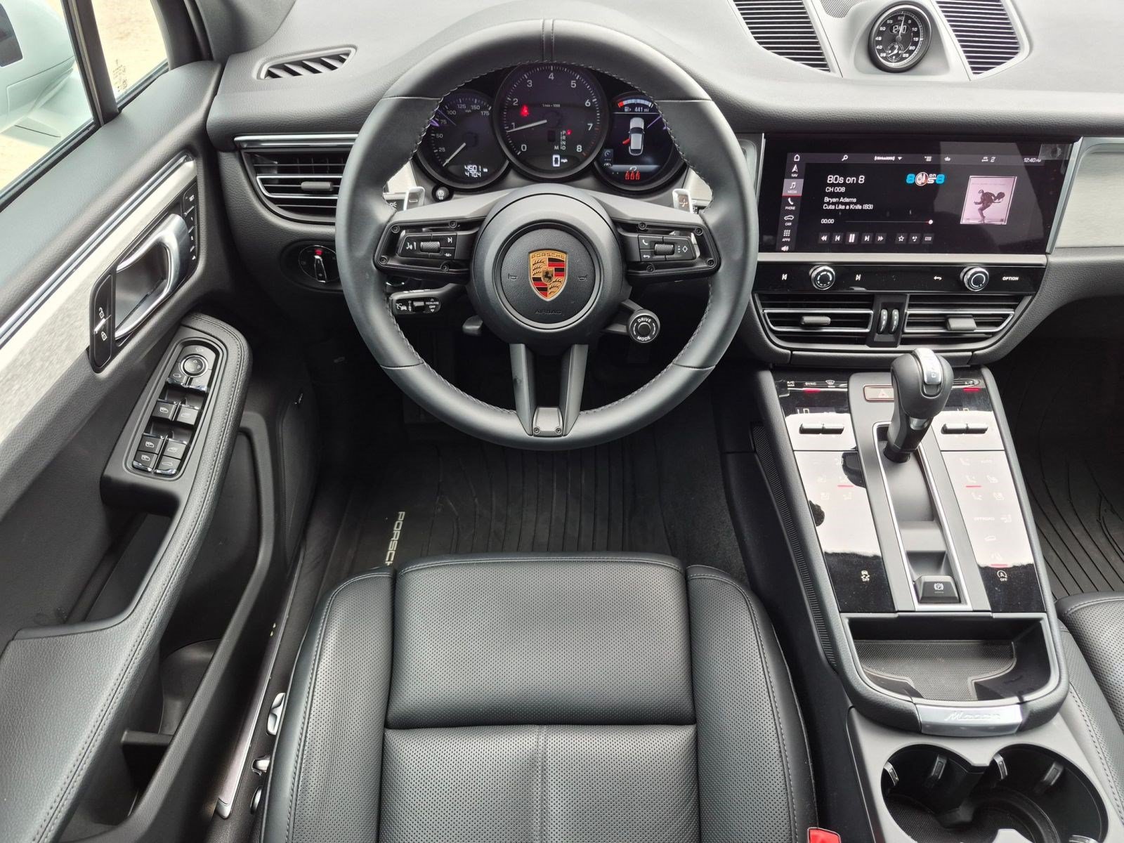 Certified 2026 Porsche Macan AWD/4WD image 15