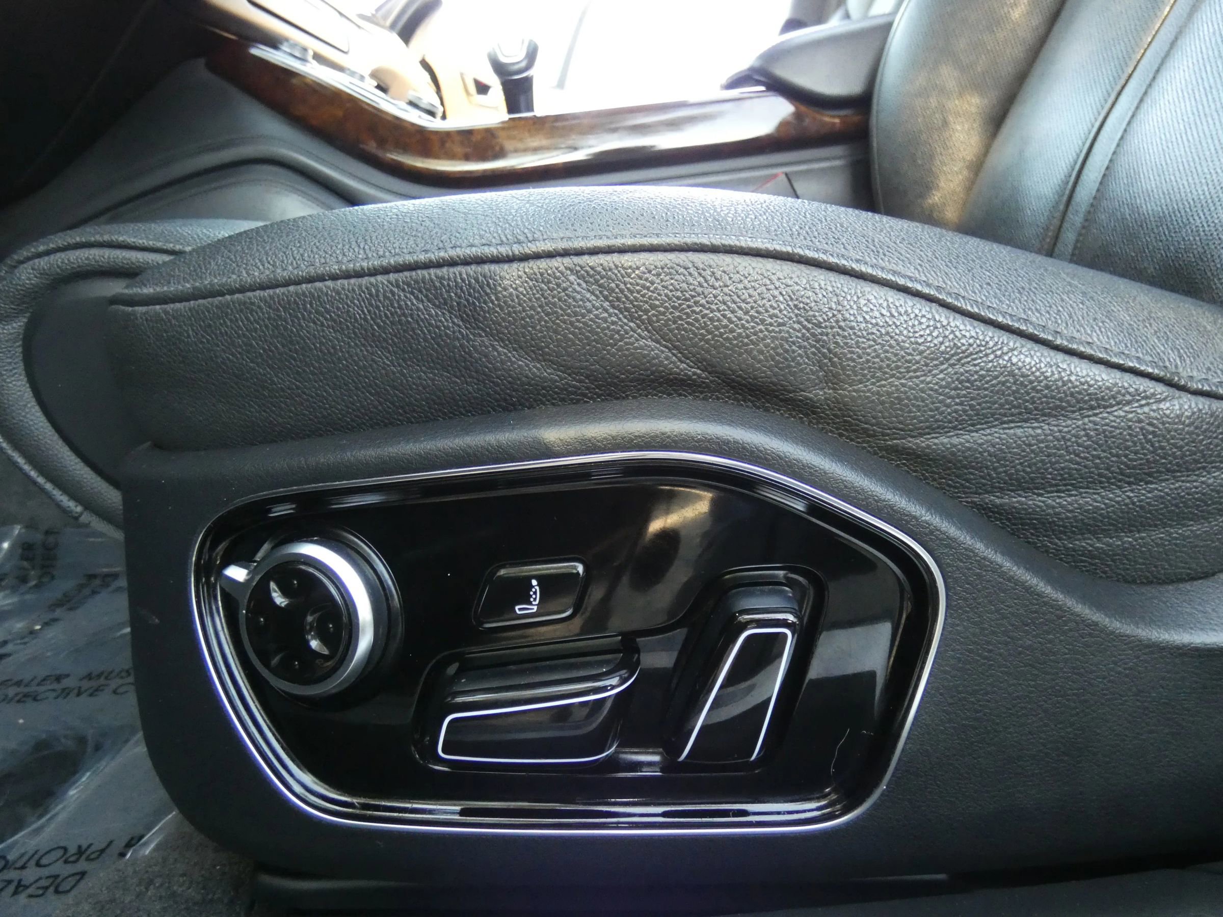 Used 2015 Audi A8 L 4.0T image 61