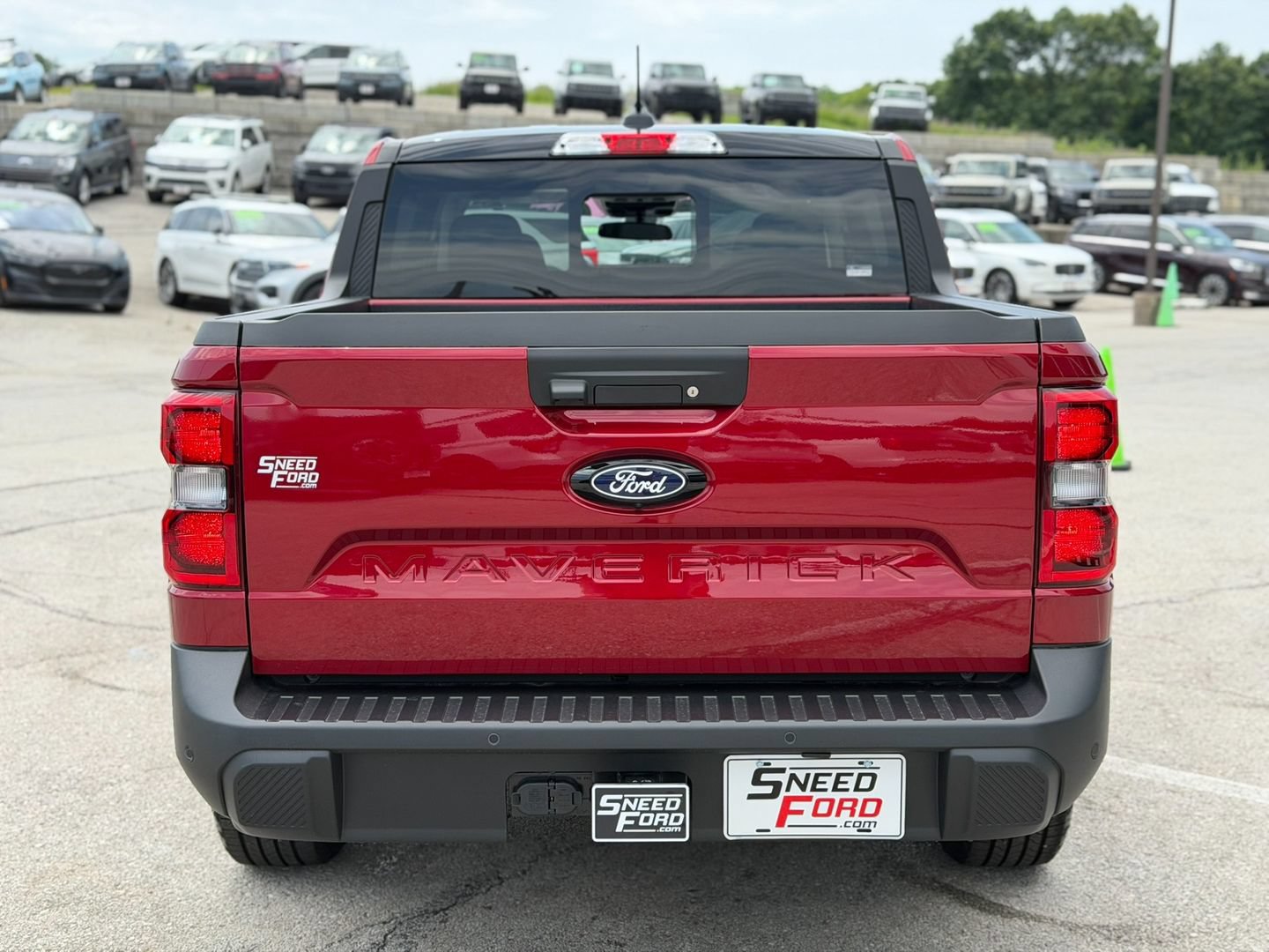 New 2026 Ford Maverick Lariat w/ Black Appearance Package AWD/4WD image 6