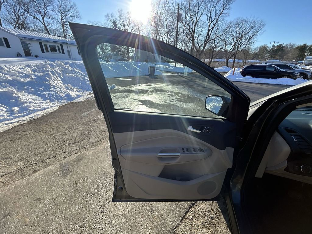 Used 2019 Ford Escape Titanium image 13