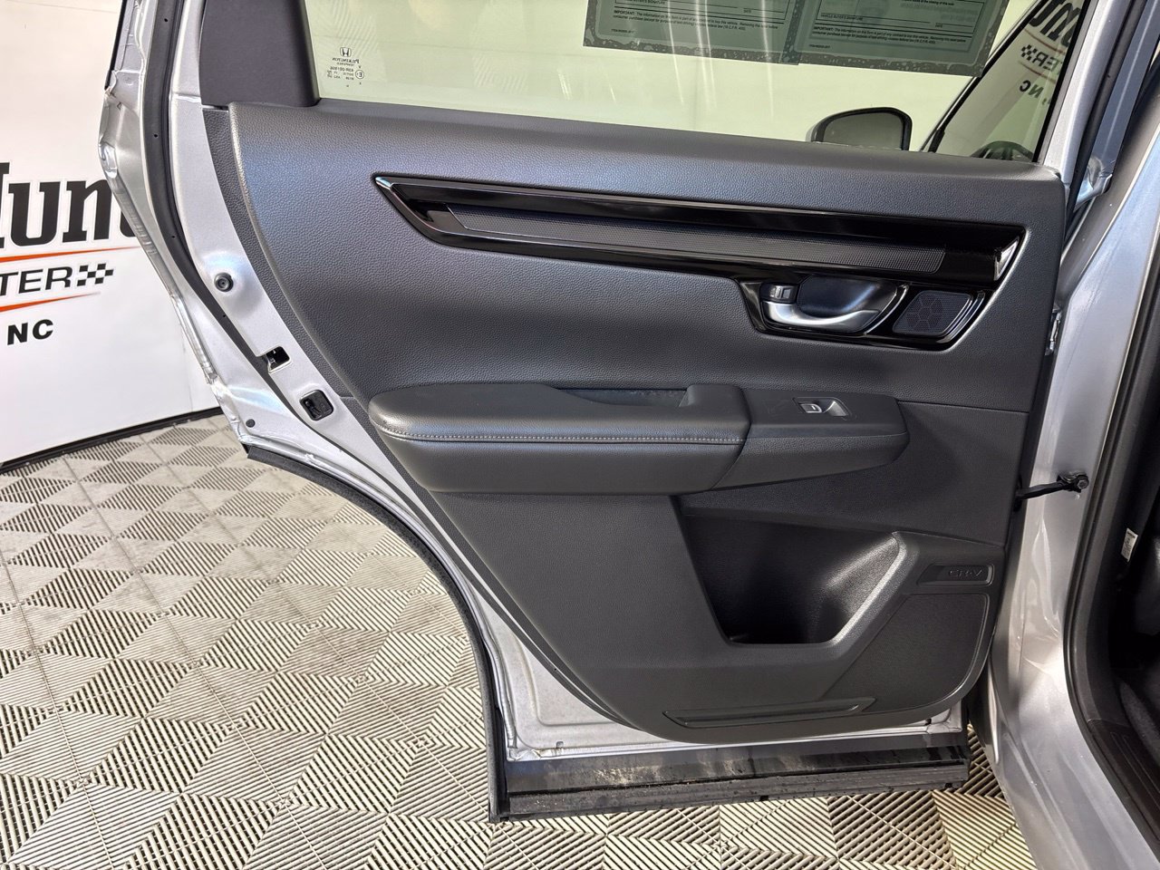 Used 2024 Honda CR-V EX-L image 23