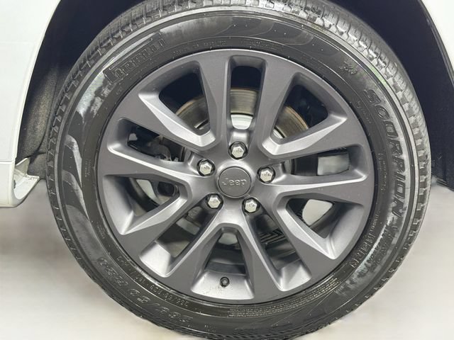 Used 2019 Jeep Grand Cherokee High Altitude AWD/4WD image 37