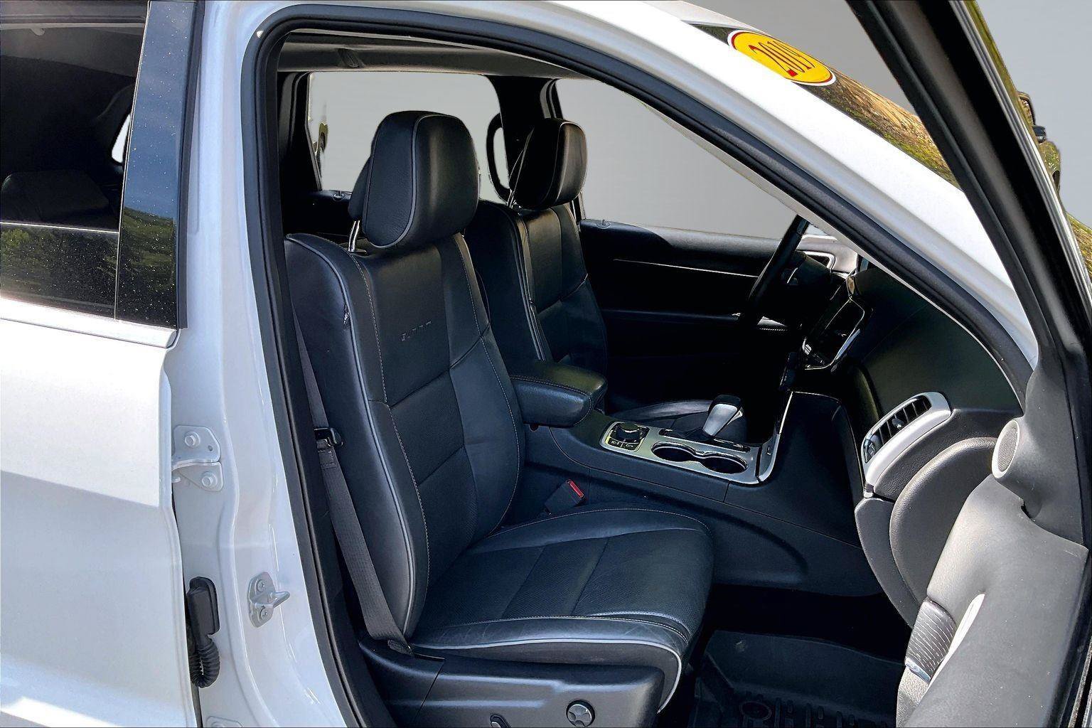 Used 2019 Jeep Grand Cherokee Summit AWD/4WD image 7
