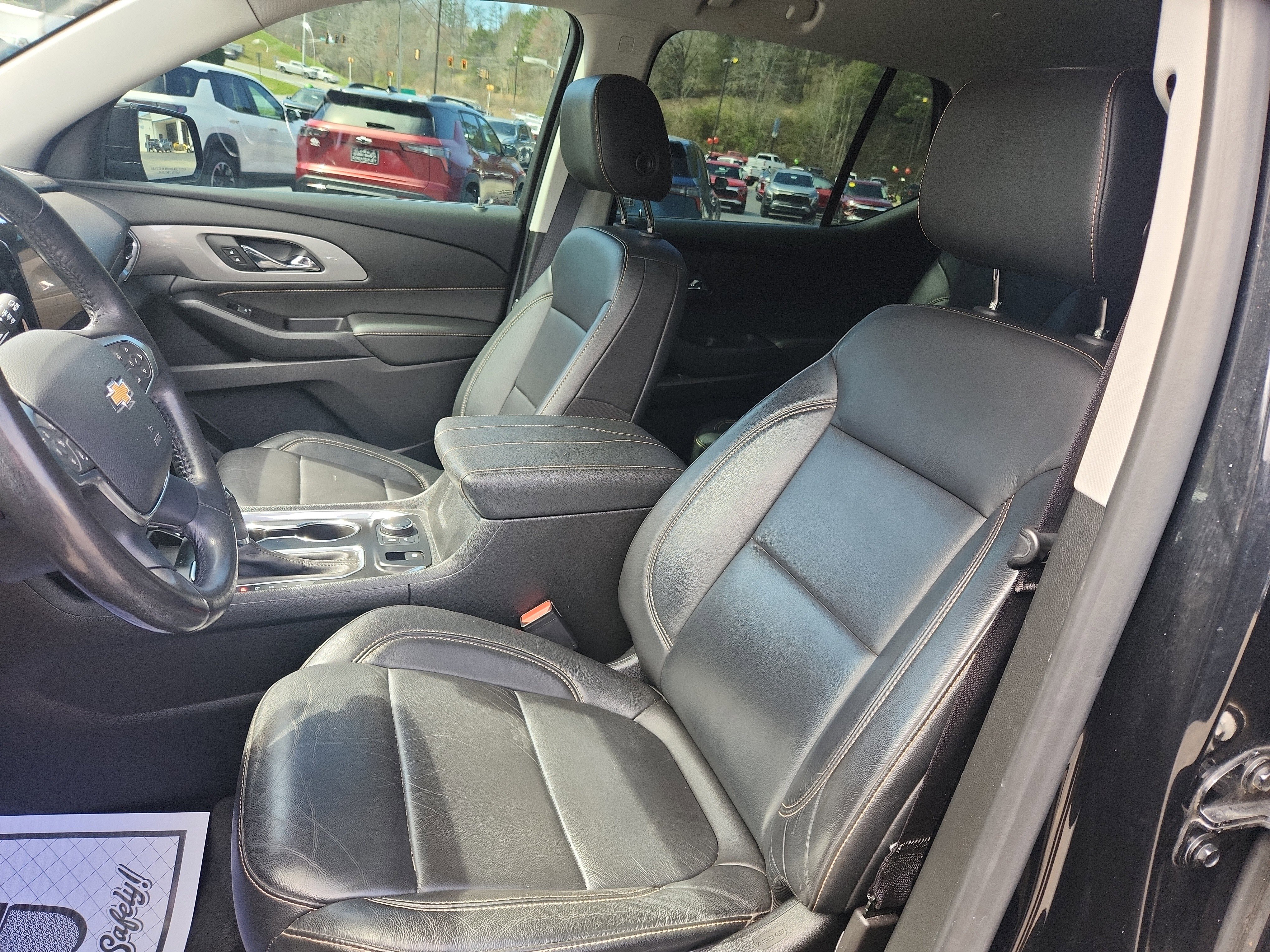 Used 2020 Chevrolet Traverse LT w/ LT Premium Package image 25