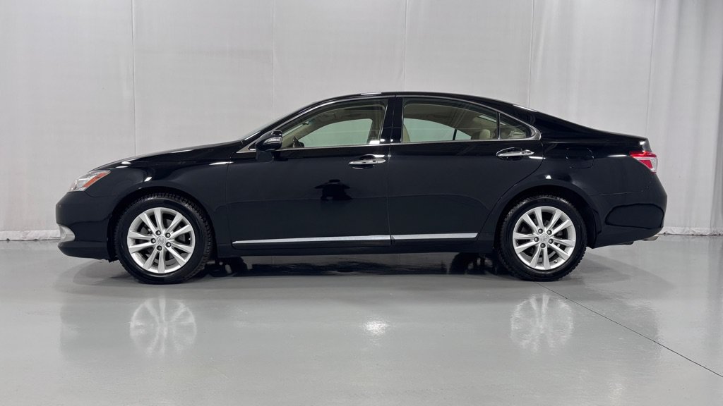 Used 2010 Lexus ES 350 w/ Preferred Accessory Package FWD image 8
