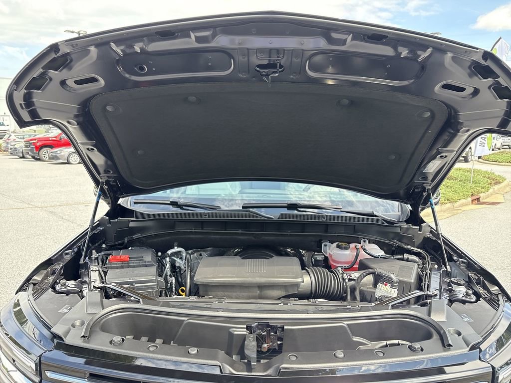 New 2025 Chevrolet Suburban Premier image 31