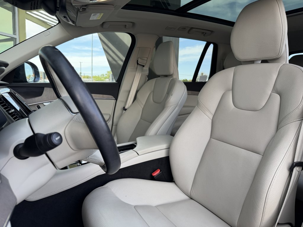 Used 2023 Volvo XC90 B6 Plus AWD/4WD image 33