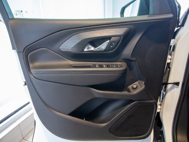 Used 2022 GMC Terrain SLE w/ Driver Convenience Package image 8