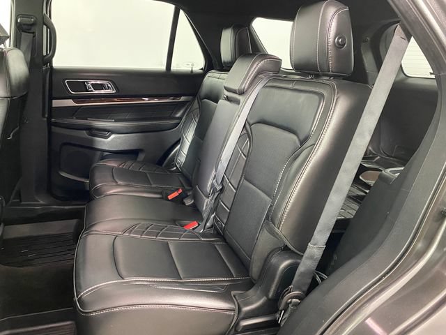 Used 2018 Ford Explorer Platinum AWD/4WD image 27