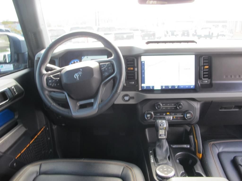 Used 2023 Ford Bronco Badlands AWD/4WD image 6