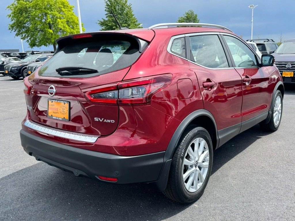 Used 2022 Nissan Rogue Sport SV w/ Technology Package AWD/4WD image 3