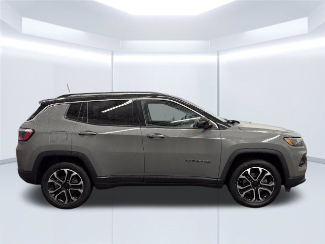 Used 2022 Jeep Compass Limited AWD/4WD image 6