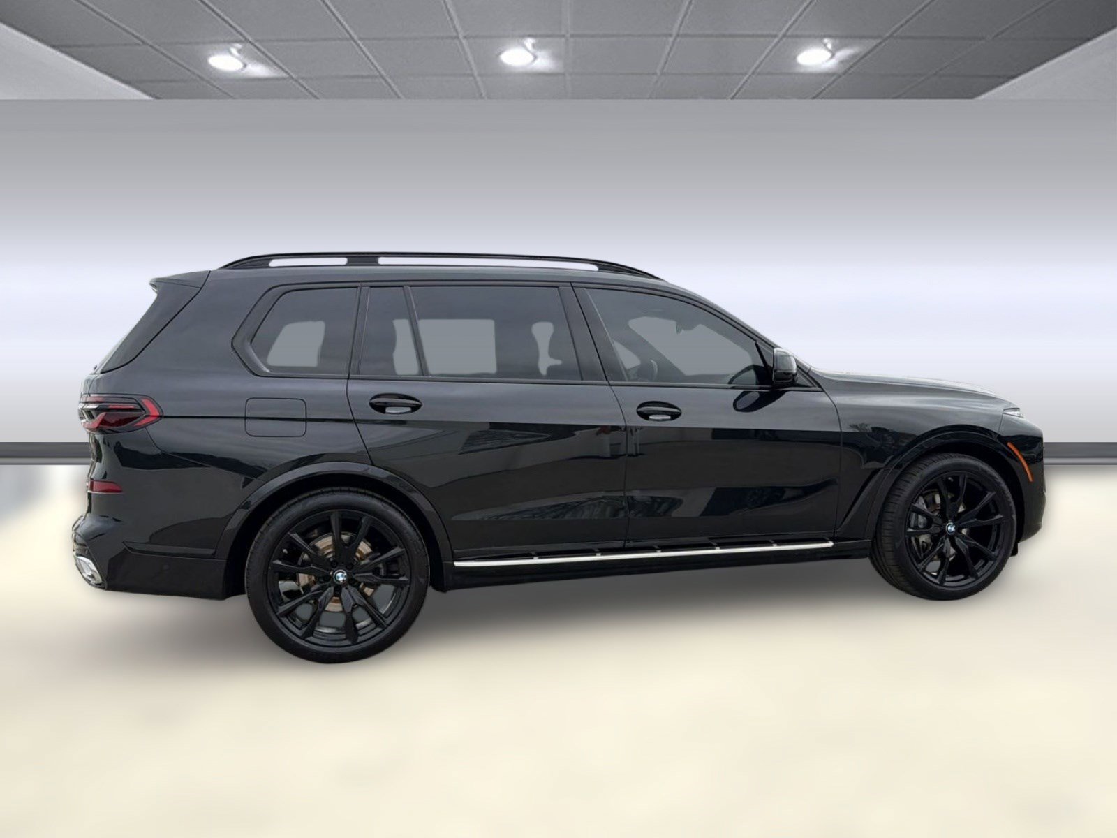 Certified 2023 BMW X7 xDrive40i w/ M Sport Package image 8