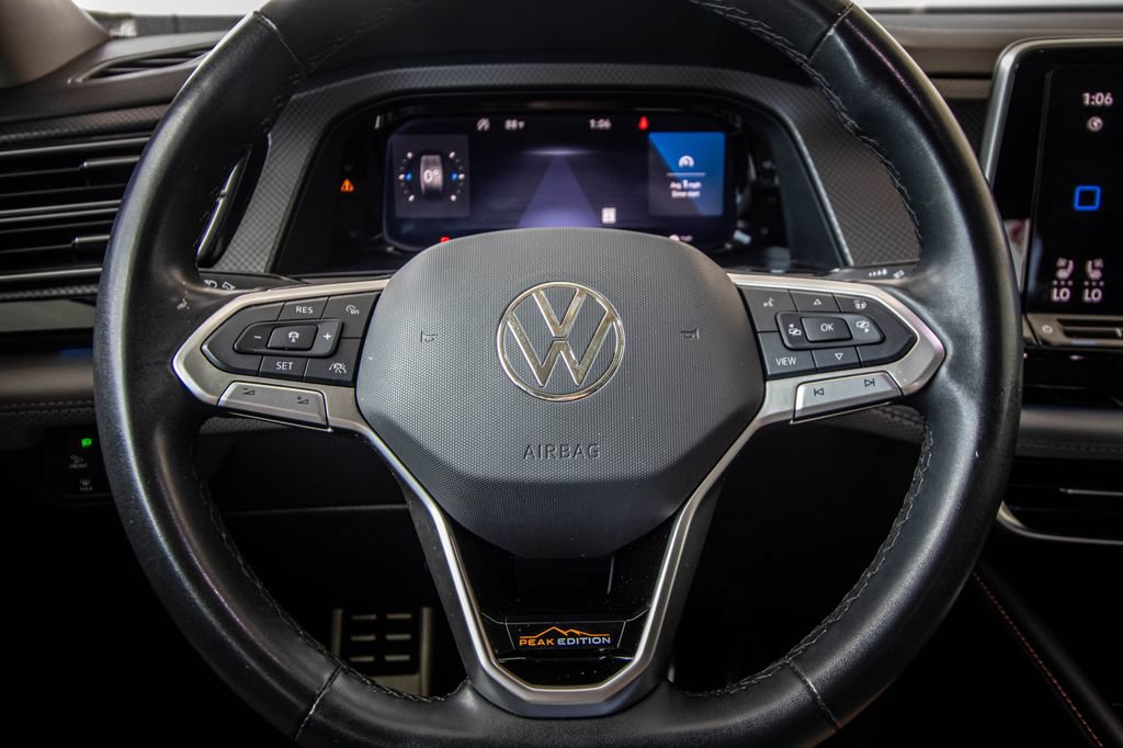 Certified 2024 Volkswagen Atlas Peak Edition SEL AWD/4WD image 36
