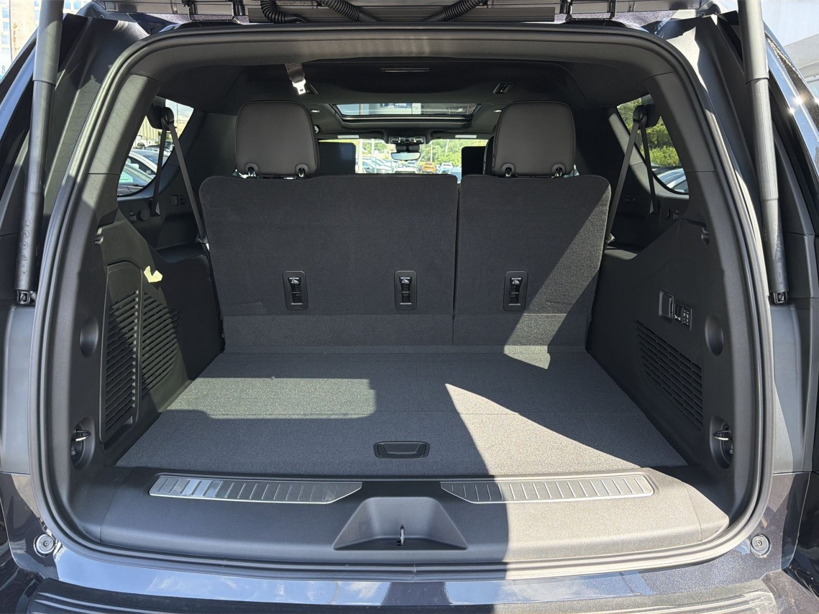 New 2026 Chevrolet Suburban High Country AWD/4WD image 27