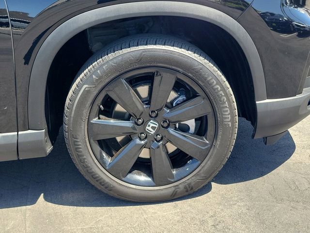 Certified 2025 Honda Pilot Black Edition image 5