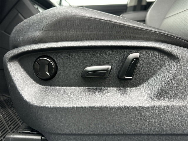 Used 2020 Volkswagen Tiguan SE R-Line image 13