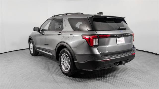 Used 2025 Ford Explorer Active RWD image 6