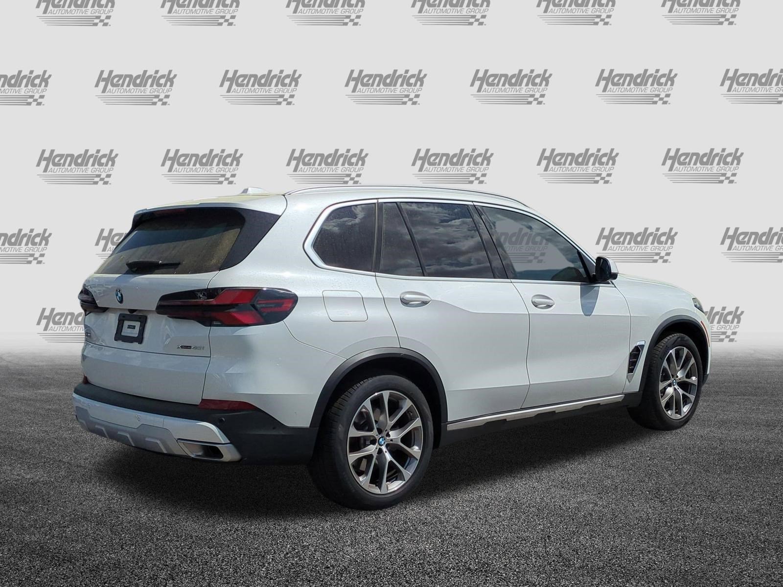 Certified 2025 BMW X5 xDrive40i w/ Executive Package image 10